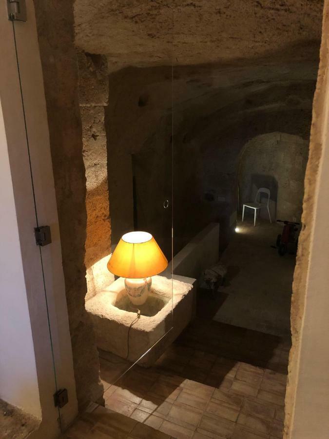 Gli Ipogei Nel Cuore Di Matera Villa Exterior foto