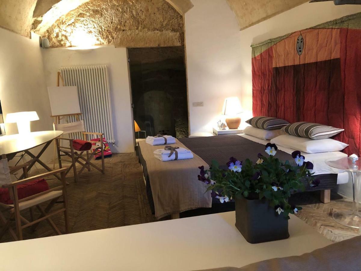 Gli Ipogei Nel Cuore Di Matera Villa Exterior foto